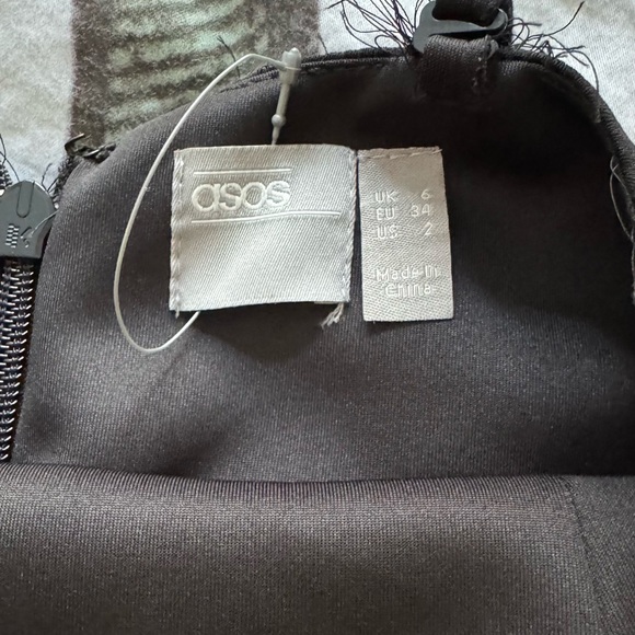 Gorgeous Dress new without tags - Picture 9 of 9